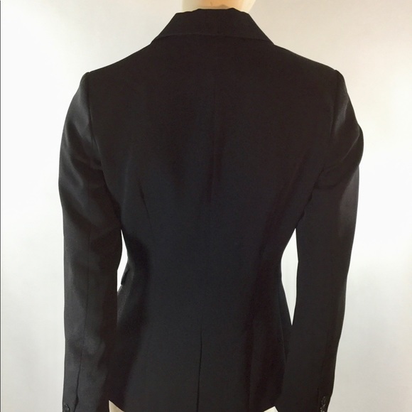 H&M Modern Classic Blazer - Picture 3 of 4